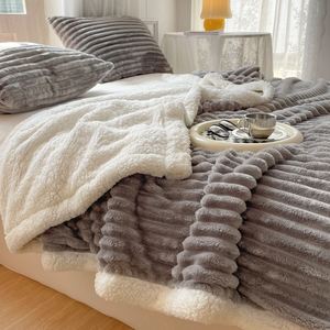 ผ้าห่มขนแกะสีแสดเข้มนุ่มสบายสำหรับโซฟาในฤดูหนาว - Product Image 1