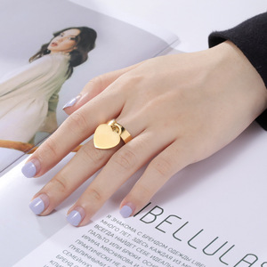 Su geçirmez 18K PVD altın kaplama paslanmaz çelik çift yüzükleri Dainty özelleştirilebilir adı Logo kadınlar erkekler için boş kalp Charm yüzükler - Product Image 3
