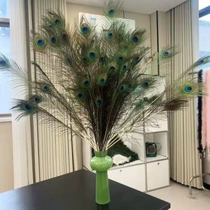 Plumes <span class=keywords><strong>de</strong></span> <span class=keywords><strong>paon</strong></span> naturelles teintes écologiquement pour les décorations <span class=keywords><strong>de</strong></span> mariage et <span class=keywords><strong>de</strong></span> la maison, bouquets et centres <span class=keywords><strong>de</strong></span> table - Product Image 6