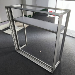 Table d'<span class=keywords><strong>exposition</strong></span> modulaire avec boîte lumineuse SEG et étagères, structure en aluminium portable - Product Image 4