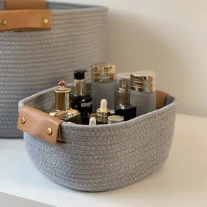<span class=keywords><strong>Panier</strong></span> de rangement décoratif en corde torsadée à base carrée et à forme conique, <span class=keywords><strong>petit</strong></span> <span class=keywords><strong>panier</strong></span> blanc pour jouets, paniers pour chats avec poignée en PU - Product Image 1