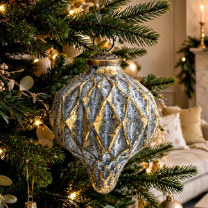Ornement de Noël en céramique géométrique, boule suspendue pour arbre, or et blanc, peint à la main, pendentif de haute qualité pour la décoration de la maison pendant les fêtes - Product Image 1