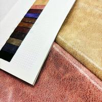 Tissu en similicuir PU à motif craquelé avec support en rayonne pour vêtements et vestes – Stock usine