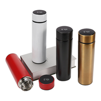Bouteille d'eau intelligente classique de 500 ml avec affichage numérique de la température en Fahrenheit par LED et couvercles personnalisables pour usage au bureau