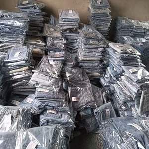 कारखाने के प्रत्यक्ष महिला जींस के ओवरस्टॉक वाले विंटेज फ्लैड डेनिम पैंट, सस्ती थोक मूल्य निकासी बिक्री - Product Image 1