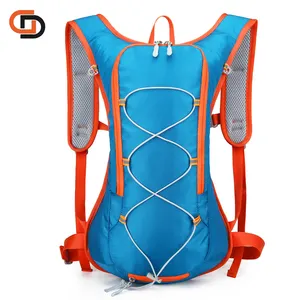 Pack d'hydratation avec vessie d'hydratation 2L isolation légère sac à dos sac à dos pour cyclisme randonnée sac d'escalade