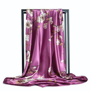 Elegante Sciarpa Quadrata in Raso <span class=keywords><strong>di</strong></span> Seta Rosa con Motivo Floreale <span class=keywords><strong>di</strong></span> Peonie per Donna, Ideale per Matrimoni e Feste - Product Image 5