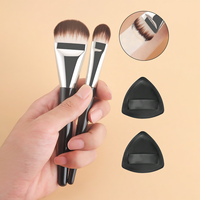 Ensemble de 2 pinceaux de maquillage en nylon pour fond de teint et contouring avec houppette noire en forme d'ananas