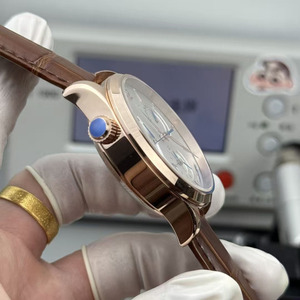 Reloj Mecánico de Diseño Clásico de Alta Calidad con Indicador de Reserva de Marcha, Función de Fecha y Dos Zonas Horarias - Product Image 3