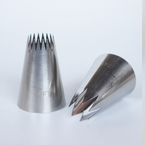 741 9FT Large 304 Stainless Steel Star Piping Nozzle For Cake Decorating Reusable Baking Tool - Product Image 1
