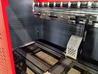 Prensa Plegadora CNC Colgar Totalmente Automática 220T 4000mm 8+1 Ejes Delem DA69S, Máquina Hidráulica para Doblar Láminas Metálicas
