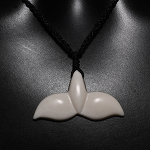 Ciondolo a Coda di Pesce in Osso di Yak Intagliato a Mano GX038, Gioiello Etnico Maori della Nuova Zelanda, Amuleto Totemico Primitivo per Hawaii - Product Image 6