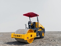 Rouleau à tambour simple industriel de 4 tonnes - Compacteur vibratoire haute puissance pour chantiers de construction