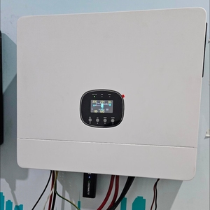 Convertisseur solaire <span class=keywords><strong>hybride</strong></span> hors réseau 2-12 kW avec dispositif de stockage d'énergie et contrôleur MPPT intégré - Product Image 4