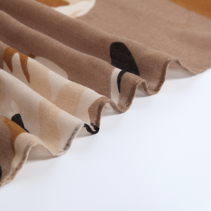Bufanda con estampado de camuflaje abstracto para mujer, chal de arte moderno con grafiti, suave, ligero, largo, estampado, con flecos - Product Image 5