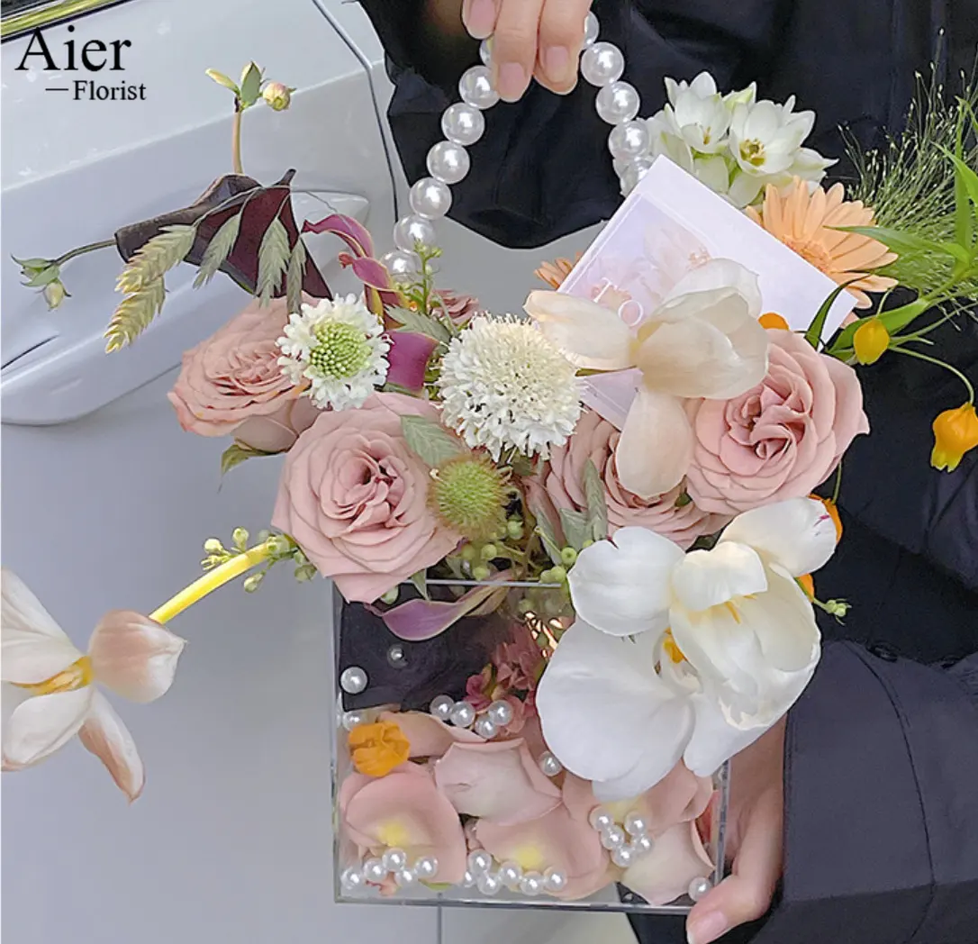 Aierflorist กล่องอะคริลิคคุณภาพสูงลายดอกกุหลาบไข่มุกใสแบบมือถือกล่องดอกไม้อะคริลิคสำหรับบรรจุภัณฑ์ของขวัญ