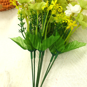 Ramo de margaritas artificiales, flores de seda y plástico de 10cm-30cm de altura, arreglo floral de alta simulación para decoraciones de primavera - Product Image 3