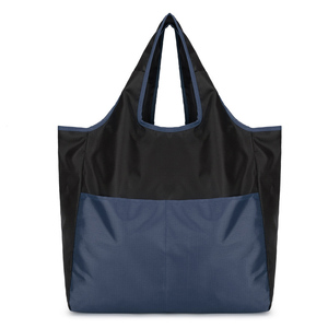 Bolso de mano con logotipo de diseño de moda personalizado para viajes al aire libre, bolso de mano plegable para mujer, bolso de compras deportivo reutilizable reciclado - Product Image 5