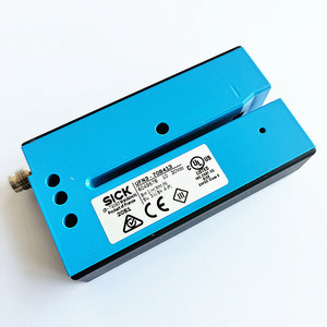 Sensor Fotoeléctrico SICK UFN3-70B413, Tipo de Canal Infrarrojo, Salida NPN, 24V DC, Tipo de Cable - Product Image 1