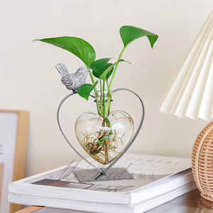 Commercio all'ingrosso a forma di cuore vaso di vetro impianto terrario vaso di vetro con supporto <span class=keywords><strong>per</strong></span> la decorazione domestica eco-friendly - Product Image 4