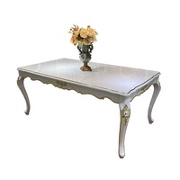 Table et chaises rectangulaires en bois massif français, adaptées aux villas de luxe, aux hôtels et aux salles de banquet.