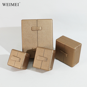 WEIMEI - Caja de Joyería de Piel Sintética Cepillada de Alta Gama con Detalles en Dorado para Anillos, Collares, Pendientes y Conjuntos de Joyería - Product Image 6