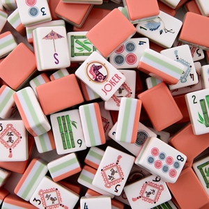 Jeu de Mahjong américain de luxe gravé sur mesure en acrylique pour les voyages - Product Image 1