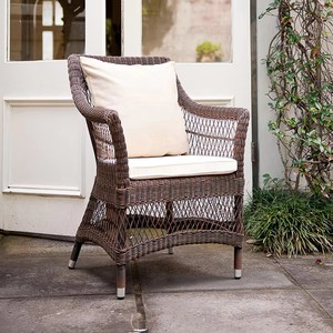 Sillas de Jardín, Sillón de Exterior, Ratán Marrón Tejido Antideslizante, Sillas de Ratán Elegantes, Poltrona para Cafetería y Bodega - Product Image 1
