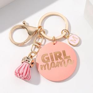 Porte-clés rond en bois avec inscription personnalisée MAMA, design à pompon court, cadeau pour la fête des mères, fabriqué en cuir PU, vente chaude - Product Image 5