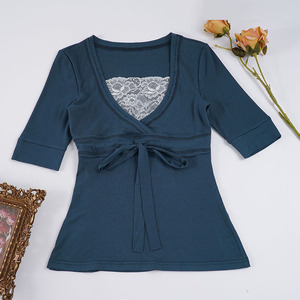 เสื้อผู้หญิงสีน้ำเงิน แขนยาวปานกลาง แต่งลูกไม้ คอวี มีเชือกผูกด้านหน้า ทรงเข้ารูป สไตล์วินเทจ เสื้อลำลอง - Product Image 6