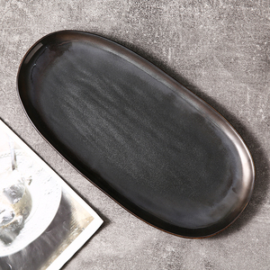 WEIYE piatto da portata ovale giapponese vassoio di <span class=keywords><strong>servizio</strong></span> <span class=keywords><strong>piatti</strong></span> da portata in <span class=keywords><strong>porcellana</strong></span> nera liscia per la ristorazione - Product Image 1