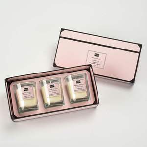 <span class=keywords><strong>Bougie</strong></span> d'aromathérapie 3 en 1 <span class=keywords><strong>de</strong></span> luxe avec étiquette personnalisée coffret cadeau bougies parfumées <span class=keywords><strong>de</strong></span> <span class=keywords><strong>massage</strong></span> à la cire <span class=keywords><strong>de</strong></span> soja naturelle et à l'huile essentielle pour mariage - Product Image 2