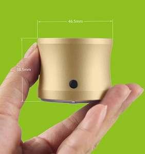 Haut-parleur Bluetooth TWS EWA A109Pro en vente flash, haut-parleur en métal 5W, TF AUX, basses puissantes, mini boîte à son audio avec boîte en cristal pour la musique - Product Image 1