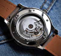 Montres en acier à mouvement mécanique Sellita, personnalisées en usine, en lots de modèles uniques et similaires à cadran unique, pour la marque des clients