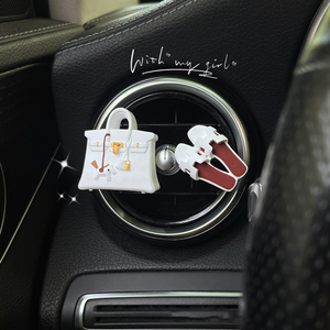 น้ำหอมปรับอากาศในรถยนต์แบบคลิปหนีบ กลิ่นลิลลี่  ไม่ใช้ไฟฟ้า สำหรับผู้หญิง - Product Image 3