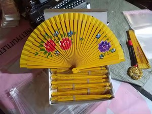 Abanico Español de Madera Pintado a Mano para Bodas, Arte Folclórico Ecológico, Decoración del Hogar, Abanico Pulido para Mujer para Expresar Amor - Product Image 4