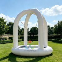 Trampoline gonflable rose robuste pour usage commercial avec cordes élastiques et poteaux rayés pour événements d'enfants