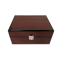 Boîte à montre en bois unique avec fermeture à charnière, finition laquée brillante haut de gamme, personnalisation du logo, faible MOQ, écologique à l'extérieur