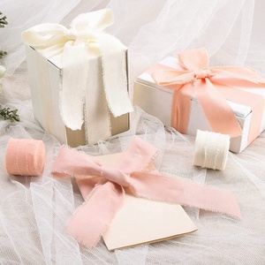 In-stock all'ingrosso 4cm di lino di cotone fatto a mano bordo grezzo nastro personalizzato materiale naturale per la decorazione regalo di nozze - Product Image 4