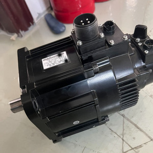 Motor SGMRV-13ANA-YR1D de 1.3KW para Robot - Product Image 5