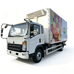 Camion frigorifique HOWO 4x2 8 tonnes, caisse isotherme de 6,8 m pour la livraison de fruits frais, légumes et viande - Product Image 1