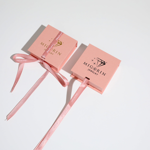 Caja de Regalo para Joyería de Alta Gama con Lazo y Logotipo Personalizado, Tipo Flip, de Cartón - Product Image 1