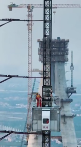 Ce En Eac Goedgekeurd Gebouw Takel Met Compacte Structuur, Lading Lift, Bouwers Hijsen Voor Personen En Materiaal - Product Image 2