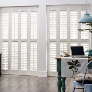 Usine Australie PVC Stores En Vrac Angleterre Australie Style <span class=keywords><strong>Baie</strong></span> Fenêtre En Bois Véritable Plantation En Bois Volets Blanc Couleur Persienne - Product Image 4
