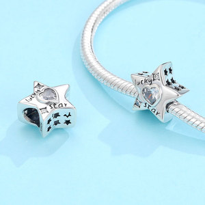 Abalorio de Plata S925 Oxidada con Estrella de la Suerte y Corazón Grabado con Circonitas, Joyería Fina Vintage para Pulsera de Mujer - Product Image 2