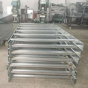 Échelle de câbles en alliage d'aluminium 600x100 mm, plateau courbé, joint marin HDG - Product Image 4