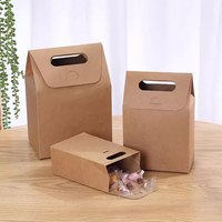 Vente en gros d'usine, emballage en papier kraft, sachet de bonbons, sacs cadeaux, poignée découpée, impression de logo personnalisée, sac de bonbons