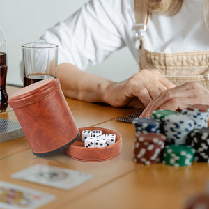 Vasos para dados de cuero multicolor a precio razonable, recién llegados, de moda, hechos a medida para el juego Ludo, para adultos. - Product Image 5