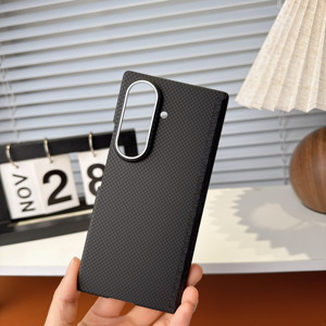 เคสโทรศัพท์ KAOU Slim Light ลายคาร์บอนไฟเบอร์ รองรับการชาร์จไร้สาย สำหรับ Samsung Galaxy Z Fold8 ultra - Product Image 2