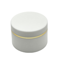 Pots en plastique de haute qualité de 100 g à large ouverture pour crème et lotion visage, avec couvercles à bande dorée, pour contenants cosmétiques